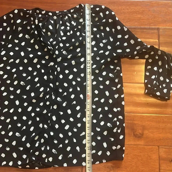 Gibson Black and White Button Down Blouse Size S - Picture 8 of 10